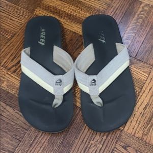 Men’s Reef Flip Flops with Beige Suede size 8